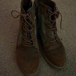 Brown and dark green suede and canvas ankle boot